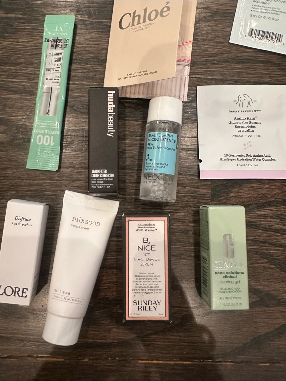 Mixed Beauty High End Samples- Assorted Brands - Picture 2 of 6